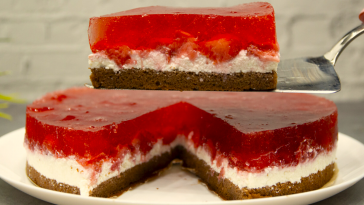 Сирний торт із полуницею — мій фаворит серед усіх!