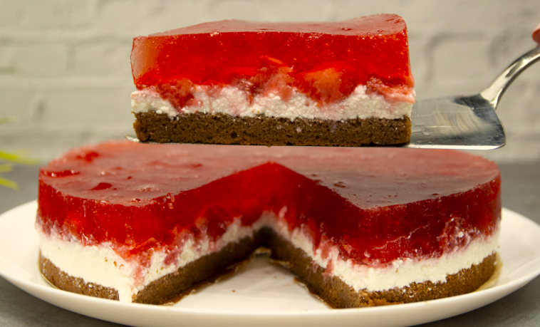 Сирний торт із полуницею — мій фаворит серед усіх!