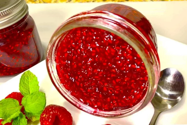 Малинове варення «Хоч ложкою стій» — готове за 15 хвилин, без желатину!