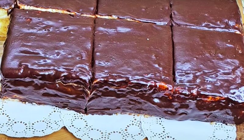 Домашній торт із заварним кремом за 30 хвилин — смак дитинства, перевірений роками! 🍰