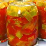 Хрусткі кабачки в томаті з часничком — смакота на зиму!