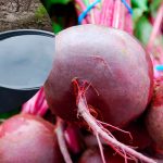 2 ч. л. на 10 літрів – і ваш буряк стане солодким, як мед! Підживлення в липні, яке змінює все