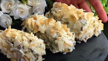 Вівсяне тістечко без борошна і цукру: яблуко, банан та горіхи в ідеальній гармонії