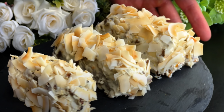 Вівсяне тістечко без борошна і цукру: яблуко, банан та горіхи в ідеальній гармонії