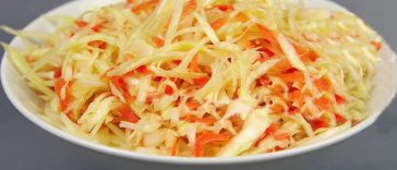 Салат з капусти: апетитний, смачний та швидкий, як у шкільній їдальні – господині цінять його за легкість приготування