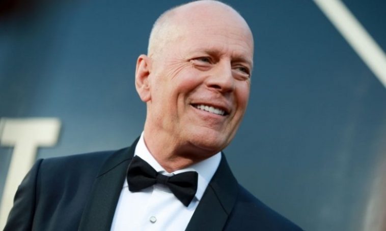 Усміхнений і безтурботний: донька Брюса Вілліса показала свіже фото