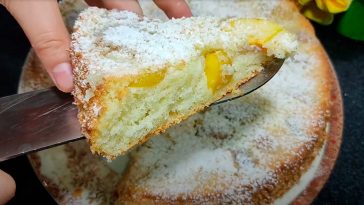 Домашній пиріг з персиками: покроковий рецепт ароматної випічки