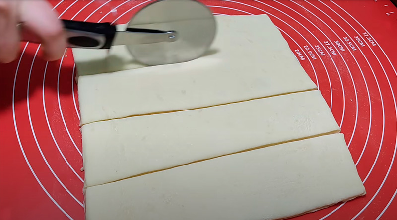 Домашні вергуни на кефірі: традиційний рецепт хрусткої випічки