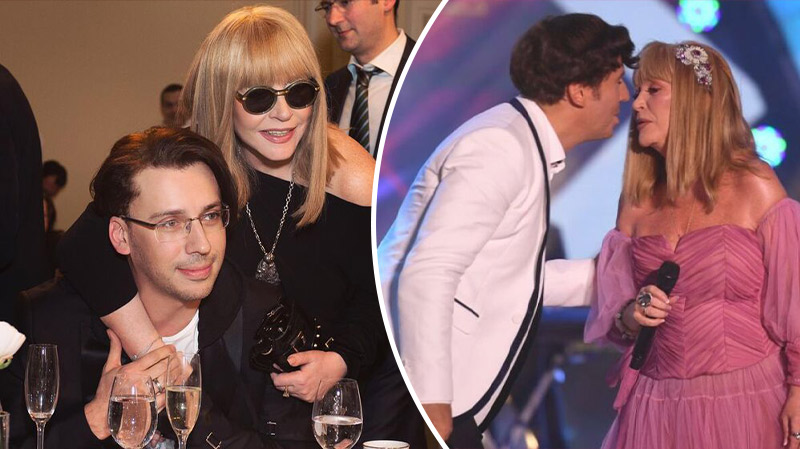 Ikki teshikda uchta xorozning porno fotosurati