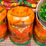 Смачні баклажани з овочами на зиму — ароматна закуска без зайвого клопоту