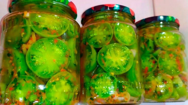 Зелені помідори по-грузинськи: смак, який закохує з першої ложки