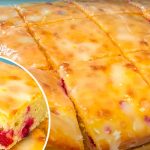 Сливовий пиріг із ніжною сметанною заливкою