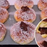 🍩 Пончики з Нутелою та кокосовою посипкою — солодкий рай до чаю чи кави