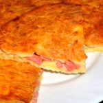 Пиріг-піца з ковбасою: швидко, ситно і дуже смачно