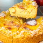 І торта не треба: яблучний пиріг із заварним кремом