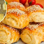 Несолодкі листкові булочки з сиром — ніжна випічка для ситного перекусу