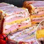 Курячий рулет із овочами та беконом Закуска, що підкорить гостей з першого шматочка!