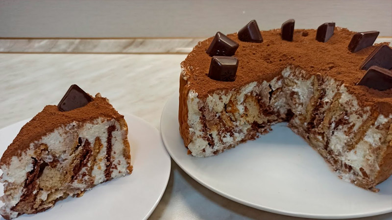 Торт «Виручайка» без випічки — ніжний десерт за 20 хвилин