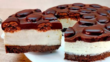 Торт без випічки за 30 хвилин — печиво, крем і шоколад. Все!