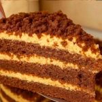 🍫 Шоколадний торт на кефірі з кремом із вареного згущеного молока — покроковий рецепт