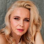 Лілія Ребрик неочікувано оновила образ і вразила свіжою зачіскою (фото)