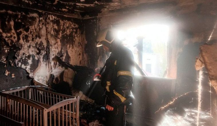 Гасив власну квартиру: історія київського рятувальника Сергія Власенка, чий дім знищив російський дрон