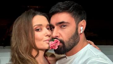 "Далі буде": Козловський нарешті висловився про гучний поцілунок із Могилевською