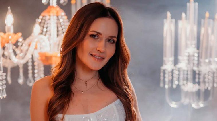 Обрала себе і не шкодує: Наталка Денисенко у блискучому міні зізналася, чому її щастя дратує інших