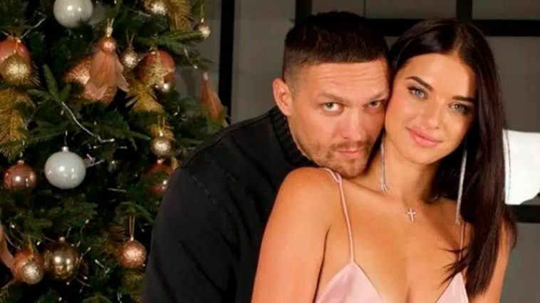 Кадр, сповнений ніжності: Усик із дружиною вразили романтичним фото після світського виходу