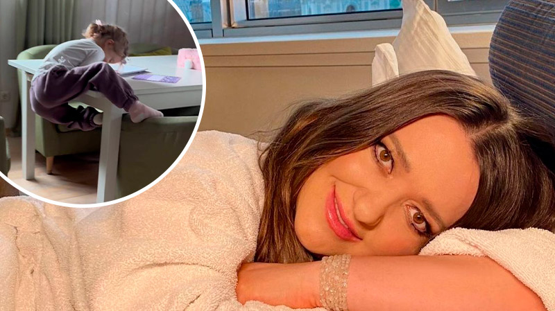 Маленька непосида з характером: донька Могилевської вразила сміливими трюками вдома