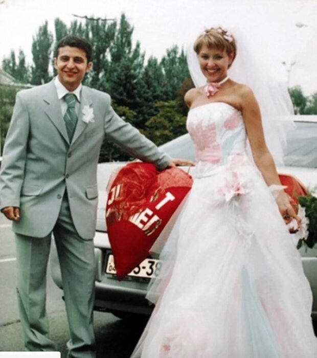 Олена і Володимир Зеленський святкують 20-ту річницю весілля