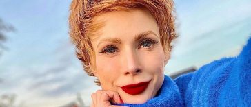 Купальник, підбори й сокира: Олена-Христина Лебідь влаштувала екстремальний фітнес просто у снігу