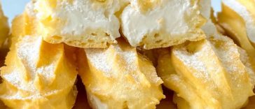 Як приготувати ідеальні еклери: простий рецепт