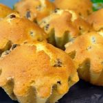 Легкі та Ніжні Кекси з Родзинками: Швидкий Рецепт до Чаю за 25 Хвилин!