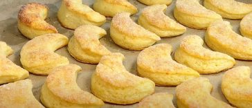 Швидке сирне печиво до чаю: 15 хвилин для смачного відпочинку з чашкою чаю!
