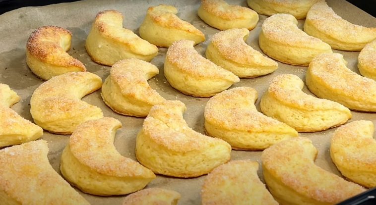 Швидке сирне печиво до чаю: 15 хвилин для смачного відпочинку з чашкою чаю!