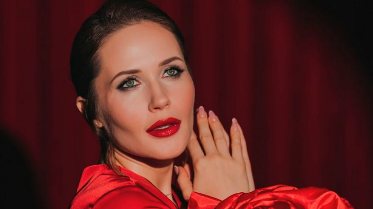 Від білого до полум’яного: Наталка Денисенко вразила сміливим перевтіленням