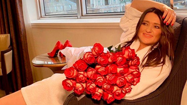 Після романтики — гаряче продовження: Могилевська інтригуюче показала фінал Дня закоханих