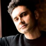 В окулярах та з довгим кучерявим волоссям: Дан Балан вразив фанів різкою зміною іміджу