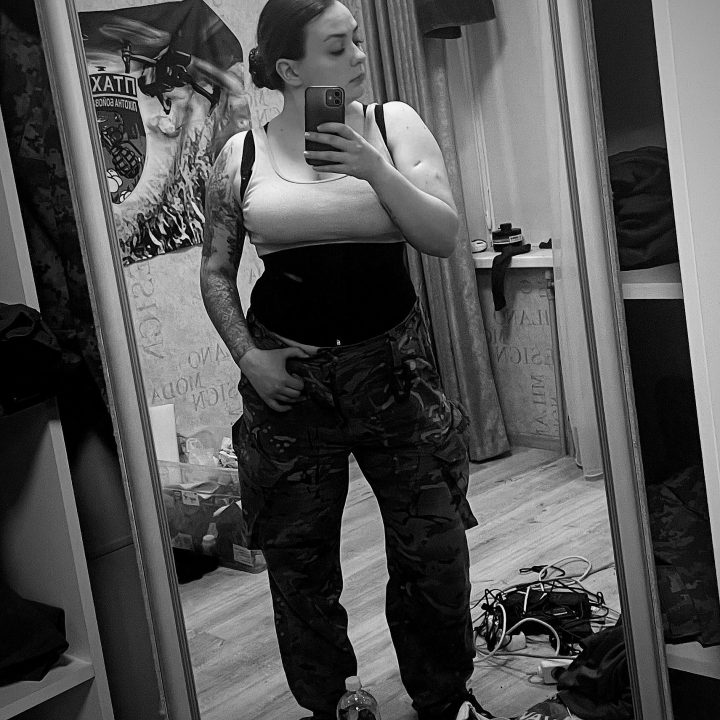 Пташка з Азовсталі