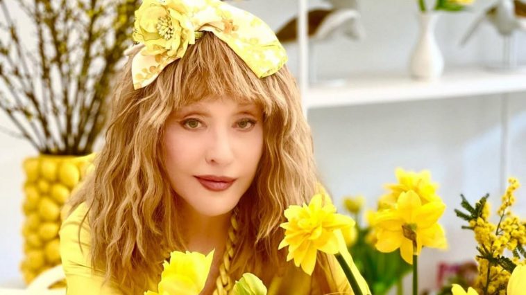 "Весну дозволяємо!" - 76-річна Алла Пугачова виступила із традиційним відеозверненням