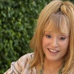 Спиралася на тростинку: Пугачова здивувала появою на публіці