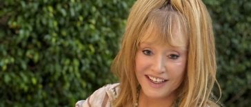 Спиралася на тростинку: Пугачова здивувала появою на публіці