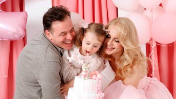 Обійми проти тривог: Лілія Ребрик розчулила ніжними кадрами з донькою Аделіною