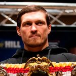 Кольоровий виклик стилю: Усик знову здивував публіку незвичайним взуттям