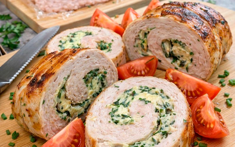 Рулет з курки: простий і смачний рецепт — ідеальна заміна ковбасі