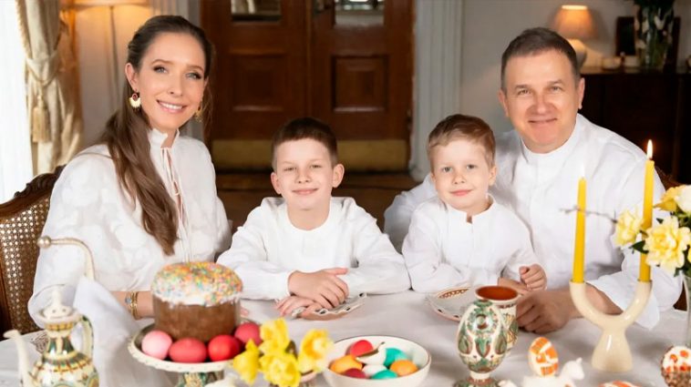 Святкове тепло родини: Осадча показала, як разом із синами створює великодню магію