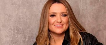 Ранок, що розчулює до сліз: доньки встелили дім пелюстками троянд і зворушили Могилевську щирим сюрпризом