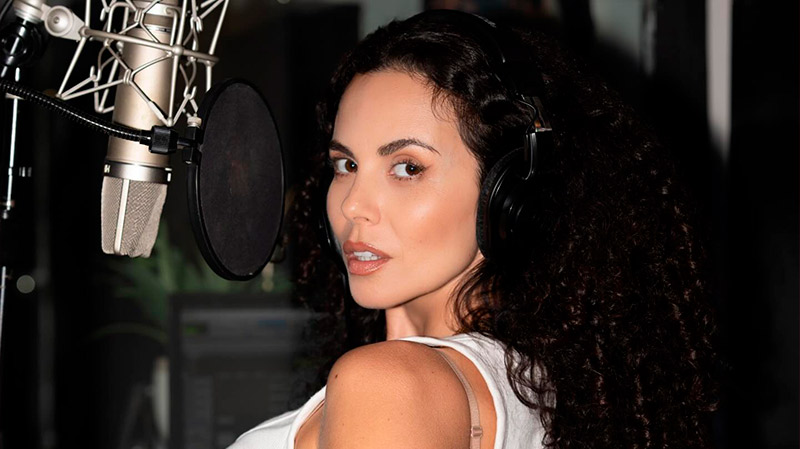 Епатаж у Маямі: Настя Каменських вразила образом у стилі Марії-Антуанетти