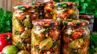 🌶️ Помідори «Вогник» на зиму: гостренькі, хрумкі та з часником — баночка зникає першою!